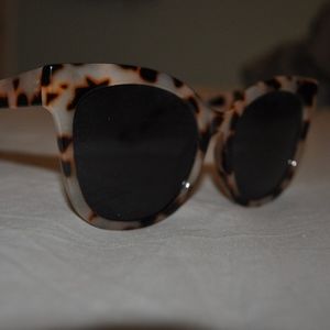 Urban outfitters sunglasses